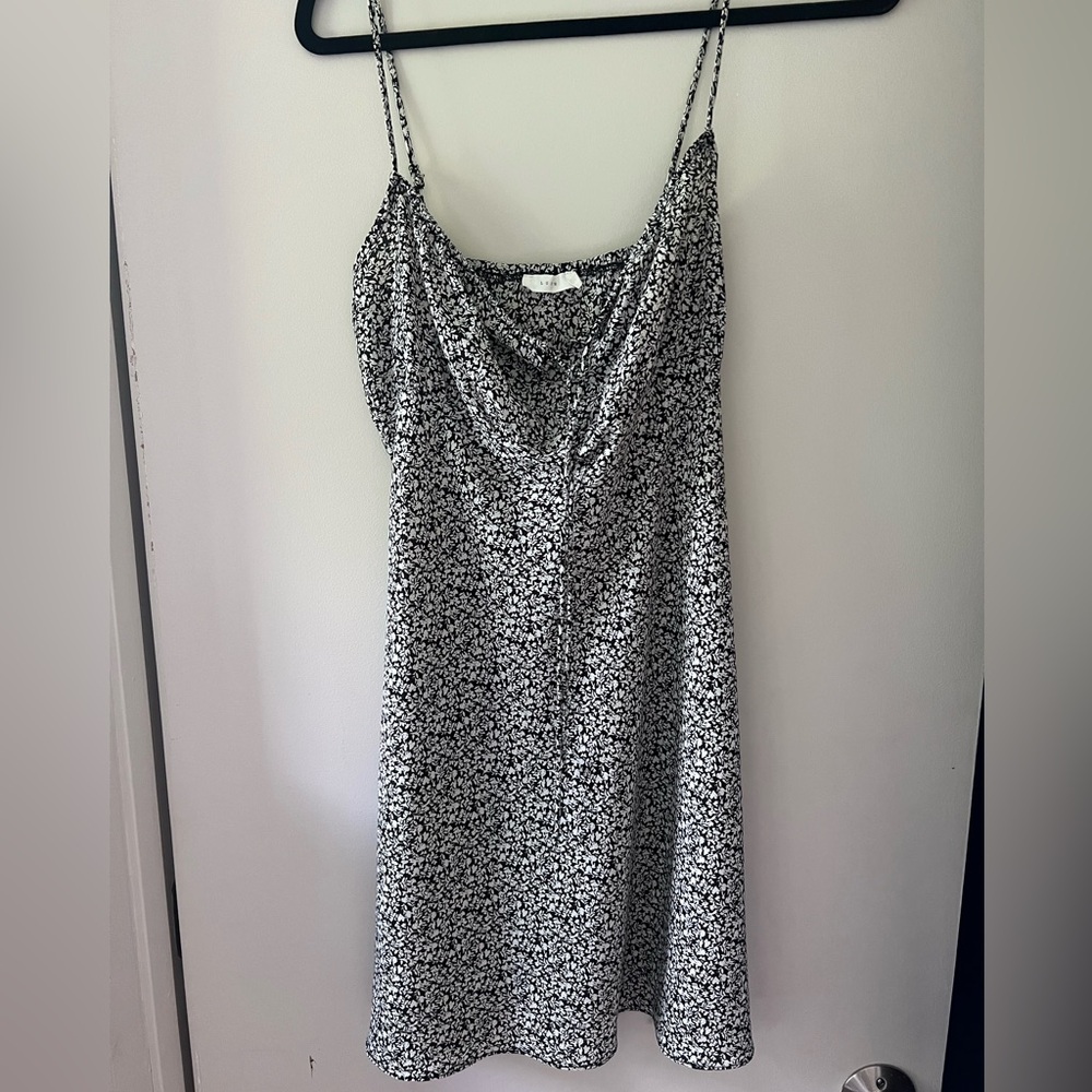3/$30✨ Lush mini black and white floral slip dress